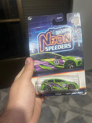 Hot Wheels Neon Speeders VW Golf MK7