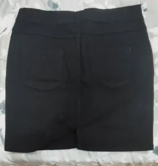 Falda vaquera negra botones