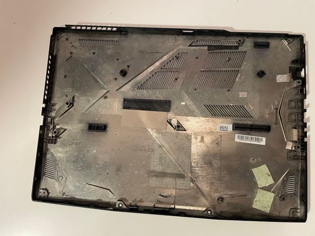 Coperchio inferiore per portatile MSI 15,6 pollici