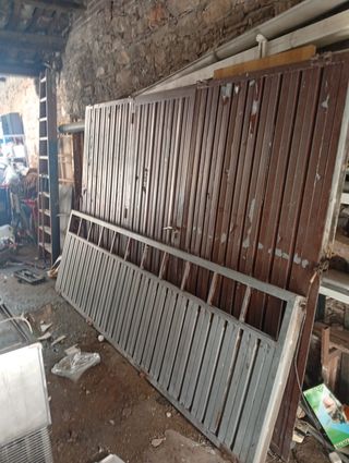 Puerta Metálica Garaje Marrón