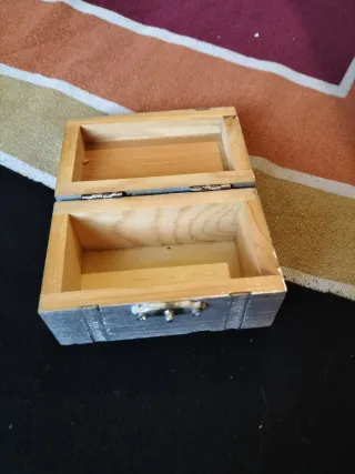 Piccolo portagioie legno dipinto in argento