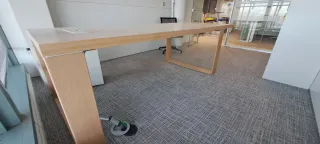 Mesa de oficina de madera