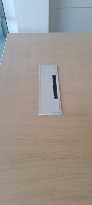 Mesa de oficina de madera