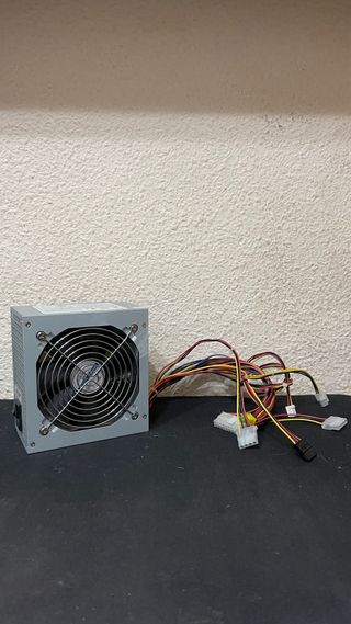Fuente de Alimentación PC 230V