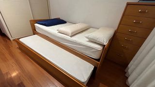 Cama de madera individual