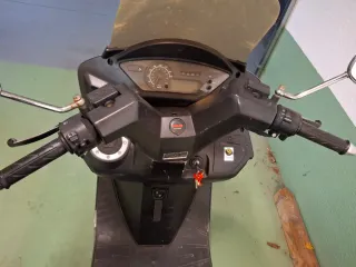 Daelim S2 125cc FI Scooter. Moto scooter 125 cc,