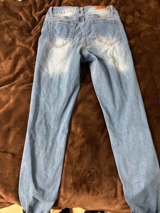 Pantalón vaquero pitillo azul