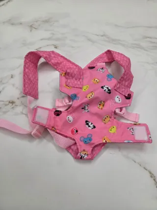 Bebé Llorón con ropa y mochila