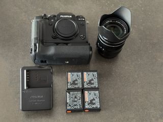 Fujifilm X-T3 + XF18-55mm + Grip + 4 Baterías