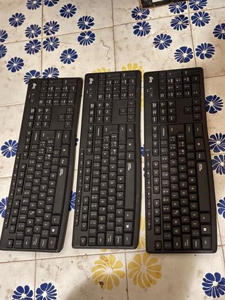 Lotto 3 tastiere Logitech