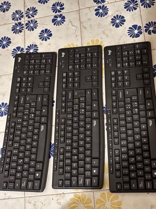 Lotto 3 tastiere Logitech