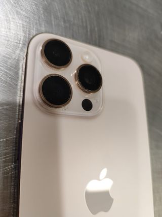iPhone 16 X Pro Oro