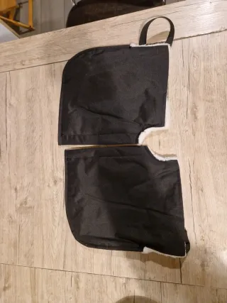 Guanti invernali neri con interno bianco