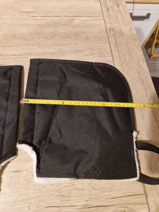 Guanti invernali neri con interno bianco