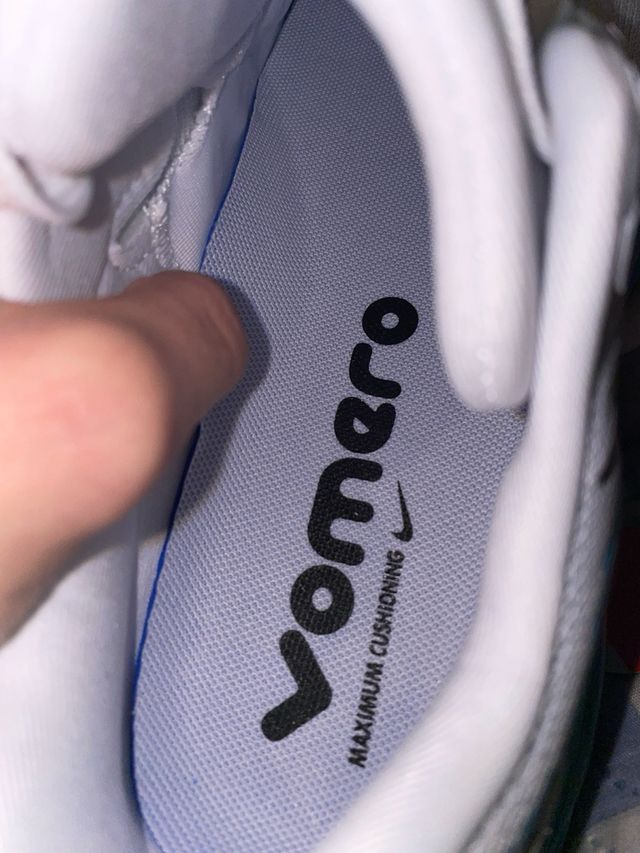 Nike Vomero 18 Talla 41 Blanco/Azul