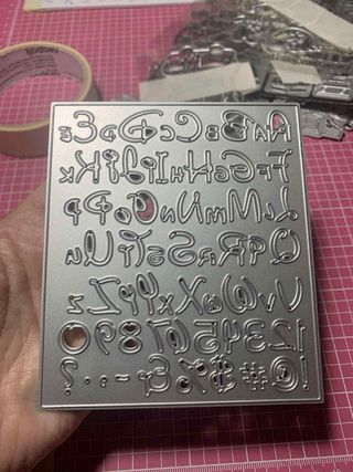 Fustelle metalliche per scrapbooking