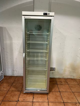 Nevera expositora 1 puerta