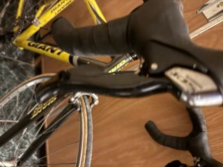 Bicicleta de carretera Giant Clásica sin ruedas