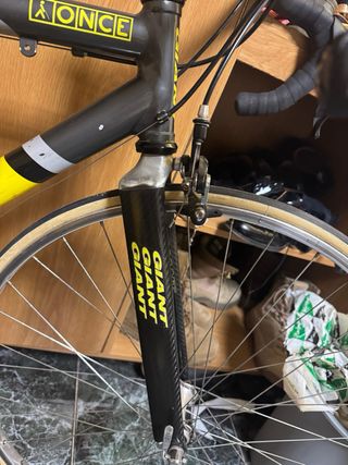 Bicicleta de carretera Giant Clásica sin ruedas