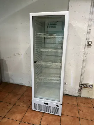 Nevera expositora industrial