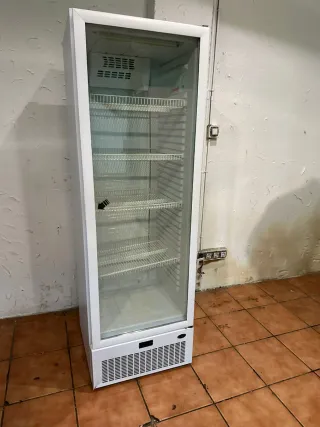 Nevera expositora industrial