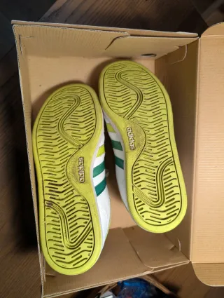 Zapatillas Adidas Retrobasket Blancas y Verdes