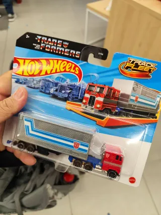 Hot Wheels Transformers Camión Optimus