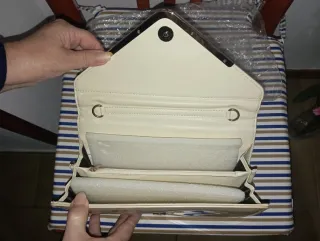 20€ los dos. Bolsos o carteras de mano mujer.