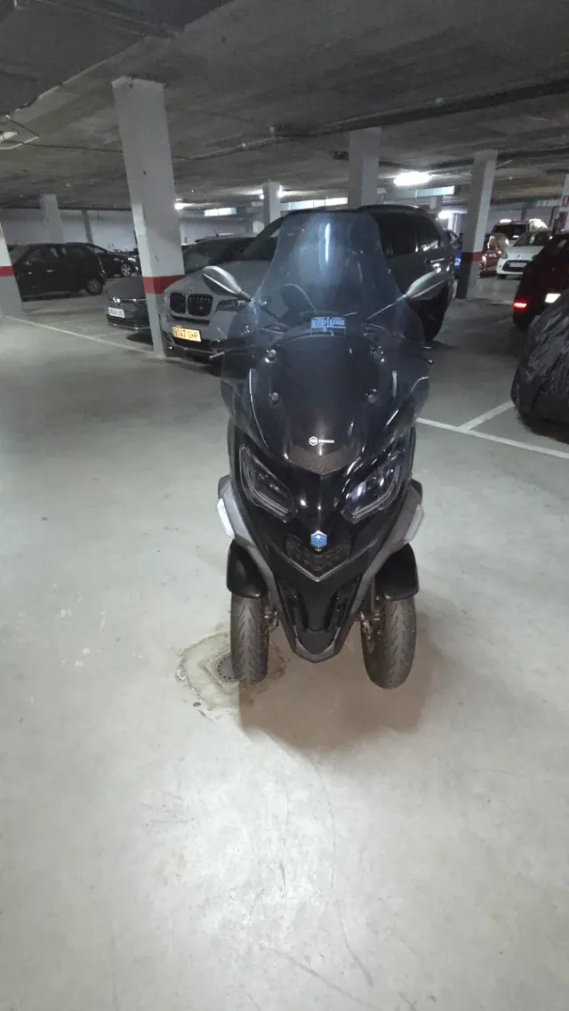 Triciclo PIAGGIO MP3 400 HPE AÑ0 10/04/2023