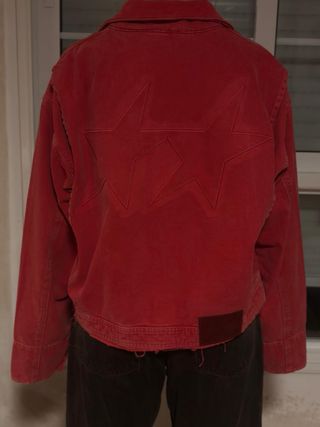 Chaqueta Zara x TwoJeys Roja