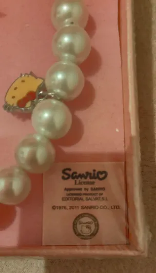 Pulsera Perlas Hello Kitty y llavero móvil