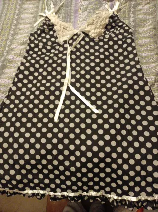 Camisón lunares tirantes encaje