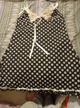 Camisón lunares tirantes encaje