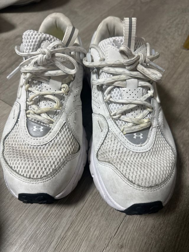 Zapatillas Under Armour Talla 39 (1 puesta)