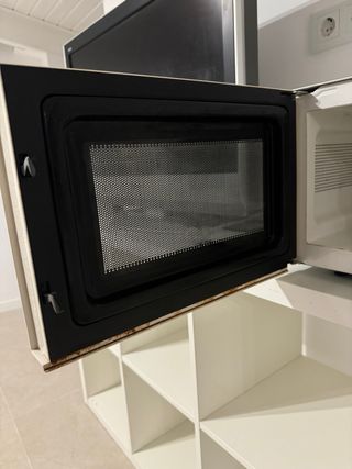 Microondas blanco Orbegozo