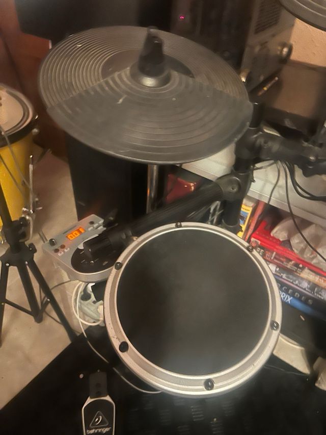 Batería Electrónica Behringer HDS100USB