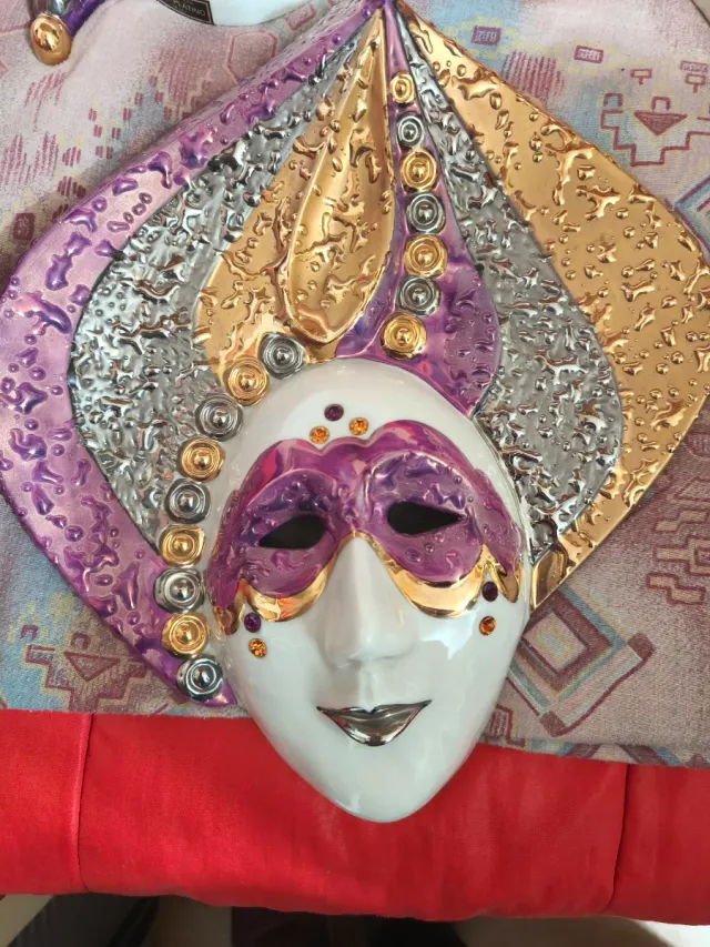 2 Mascaras Venecianas Cerámica y Metal