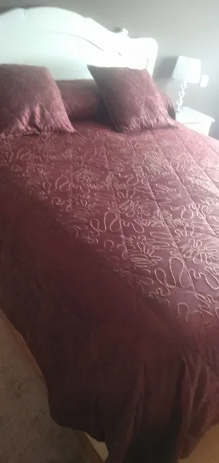 Edredón Cama 1.50 a 1,80m + cojines