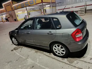 KIA Cerato 2004
