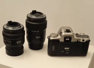 Cámara Pentax MZ-50 Plata y Negra