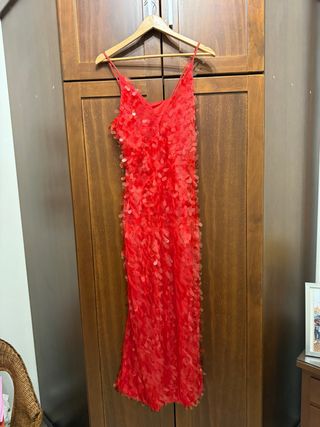 Vestido rojo con lentejuelas