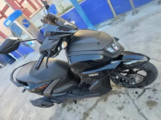 Yamaha 125cc Negra