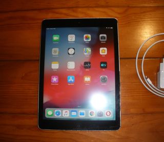 iPad Air A1474 16GB Plata 9.7