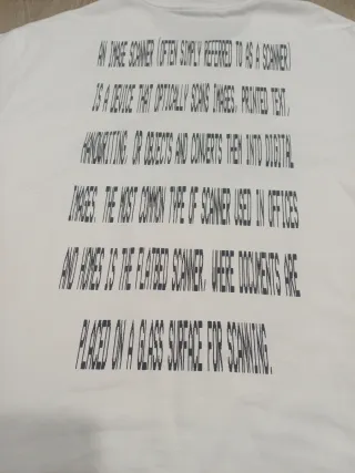 Camiseta Bershka Blanca Estampada