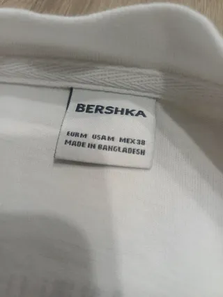 Camiseta Bershka Blanca Estampada