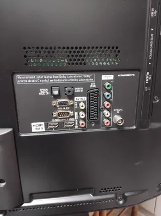 TELEVISOR LG DE 32" CON HD.