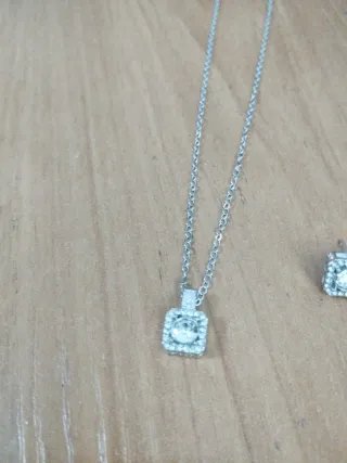 Juego de bisutería plateada