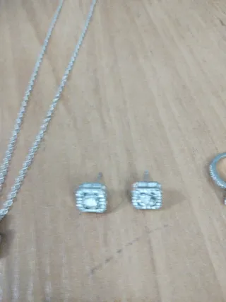 Juego de bisutería plateada