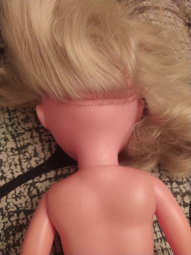 Bambola Vintage Nancy a strati (Famosa)