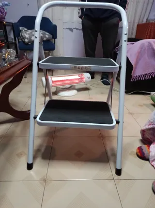 Escalera plegable 2 peldaños